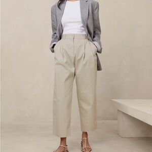 Banana Republic Avila Barrel-Leg Cream Pants